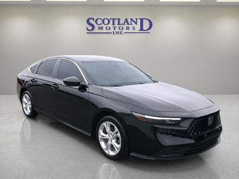 Used 2025 Honda Accord LX image 4