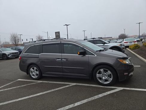 Used 2011 Honda Odyssey Touring image 4