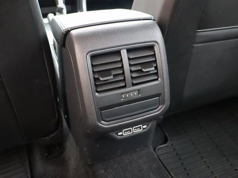 Used 2021 Volkswagen Passat 2.0T R-Line image 36