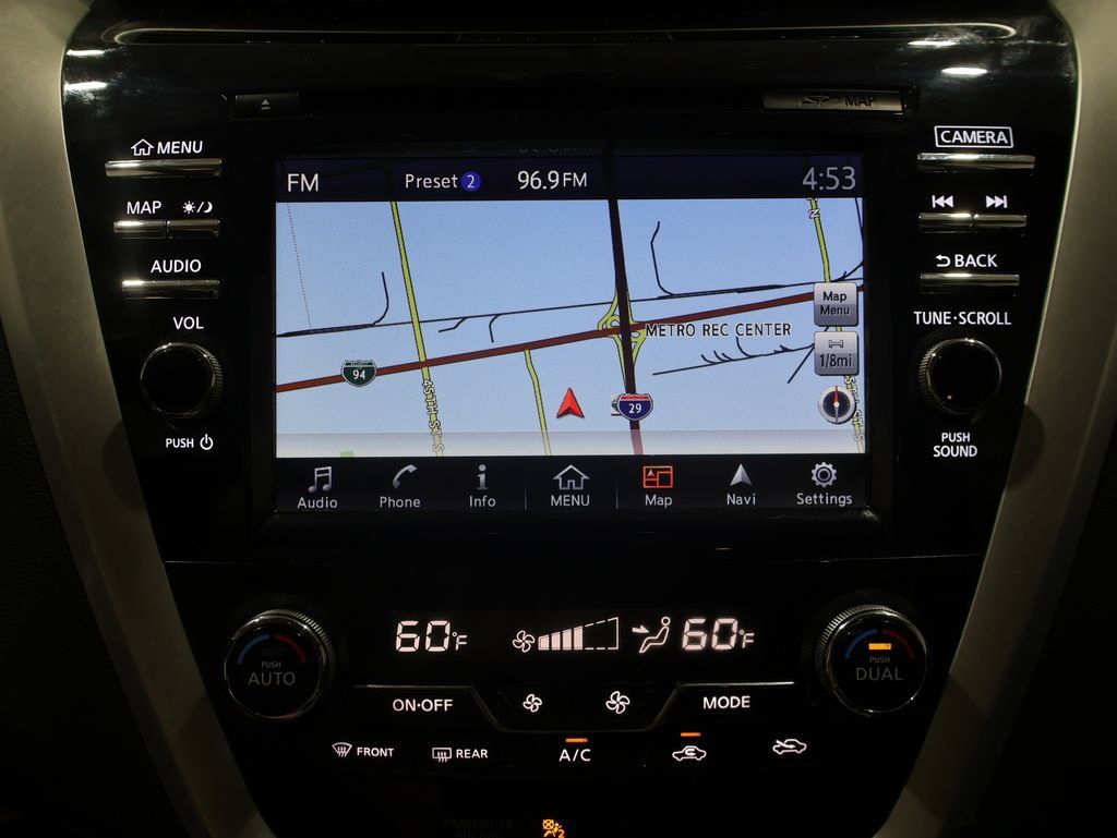 Used 2018 Nissan Murano SV AWD/4WD image 7