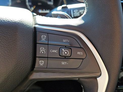 New 2026 Jeep Grand Cherokee L Laredo image 12