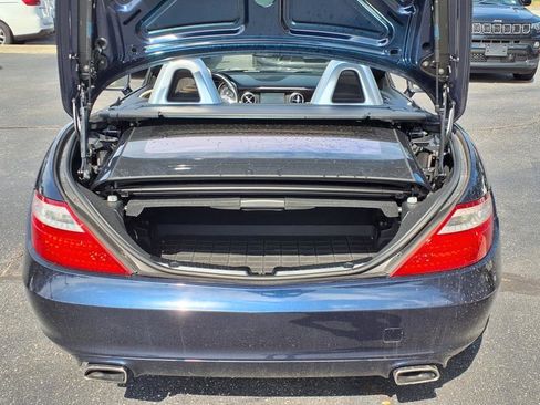 Used 2014 Mercedes-Benz SLK 250 image 11