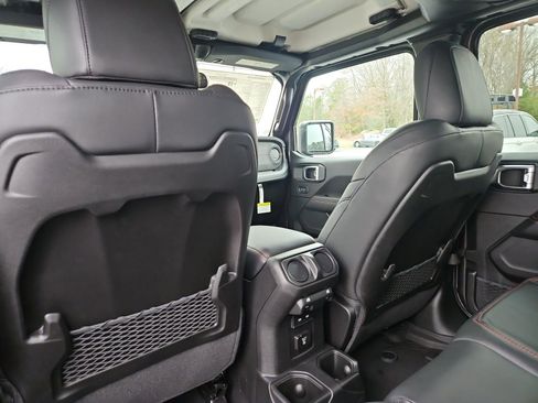 New 2026 Jeep Gladiator Rubicon w/ Safety Group image 20