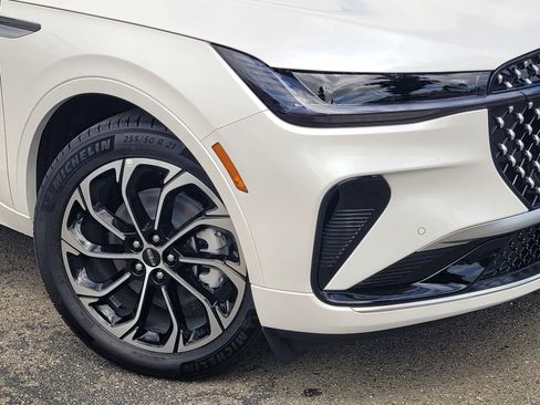 New 2026 Lincoln Nautilus Reserve AWD/4WD image 6
