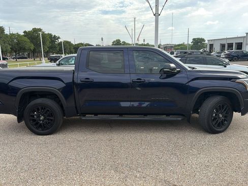 Used 2025 Toyota Tundra Limited AWD/4WD image 2