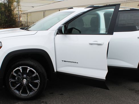 New 2026 GMC Terrain Elevation w/ Elevation Premium Package image 4