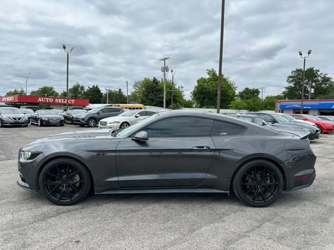 Used 2016 Ford Mustang Premium RWD image 9