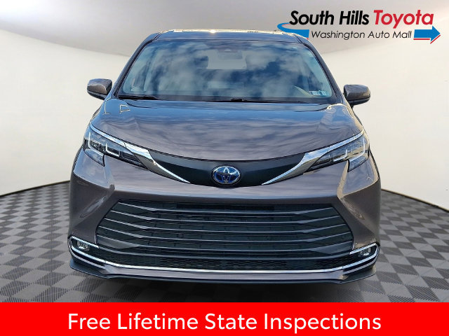 Used 2021 Toyota Sienna XLE w/ XLE Plus Package AWD/4WD image 2