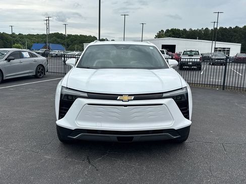 Used 2024 Chevrolet Blazer EV LT AWD/4WD image 3