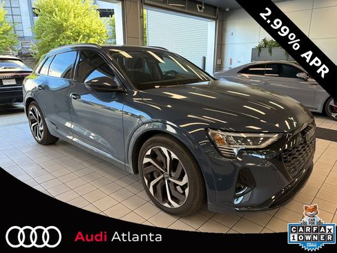 Used 2024 Audi Q8 e-tron Prestige image 1