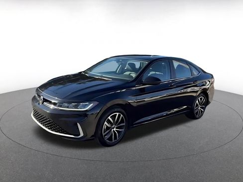 Used 2025 Volkswagen Jetta SE image 7