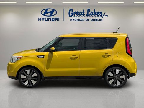 Used 2015 Kia Soul ! FWD image 2