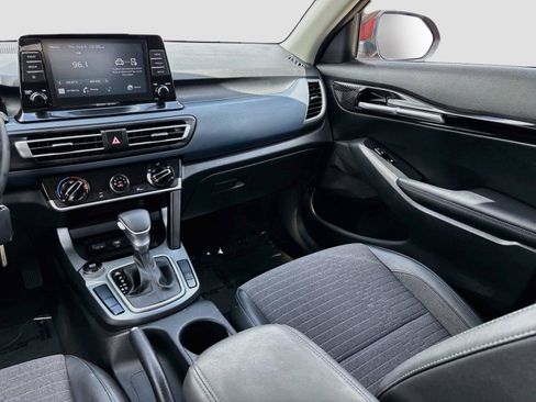 Used 2021 Kia Seltos S FWD image 21