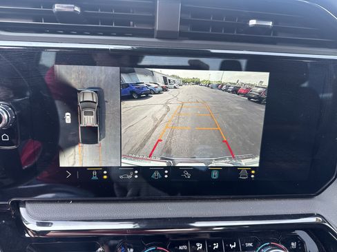 Used 2023 GMC Sierra 1500 AT4 image 25