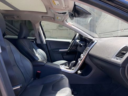 Used 2016 Volvo XC60 T5 Platinum FWD image 30