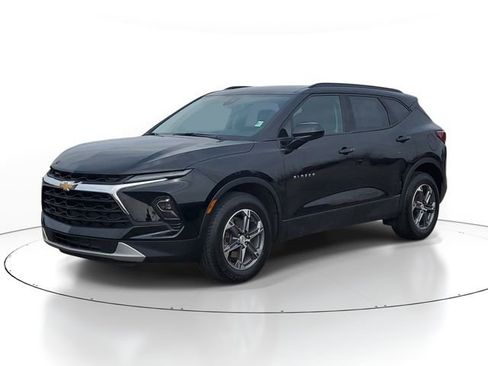 Certified 2024 Chevrolet Blazer LT w/ Convenience Package image 2