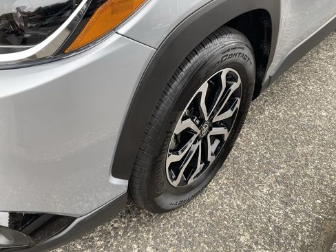 Certified 2025 Toyota Corolla Cross AWD Hybrid image 9