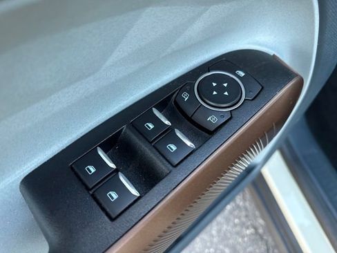 Used 2024 Ford Maverick Lariat image 17