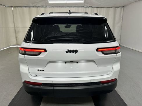 Used 2023 Jeep Grand Cherokee L Laredo AWD/4WD image 22