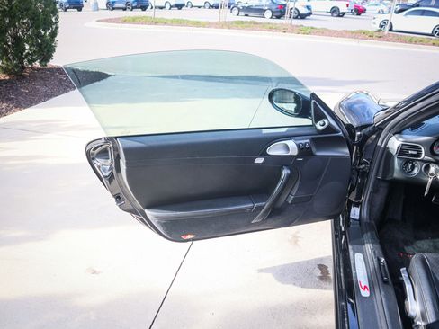Used 2005 Porsche 911 Carrera S image 15