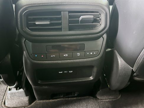 Used 2025 Honda Pilot EX-L image 26
