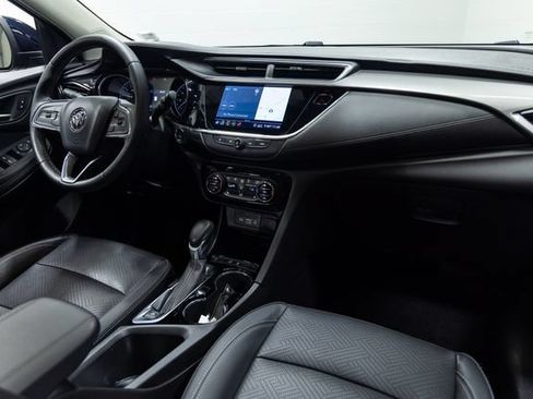 Used 2020 Buick Encore GX Essence w/ Experience Buick Package FWD image 27
