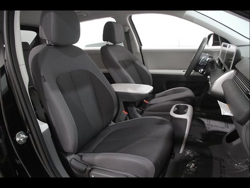 Certified 2024 Hyundai Ioniq 5 SEL RWD image 19