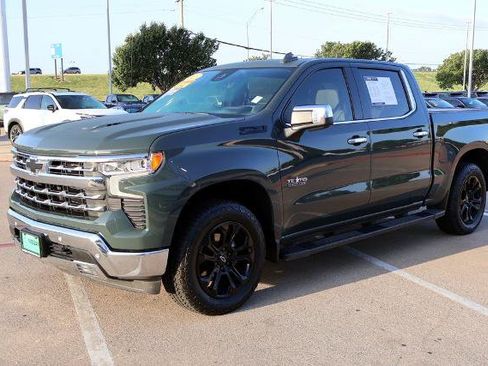 Used 2025 Chevrolet Silverado 1500 LTZ AWD/4WD image 6