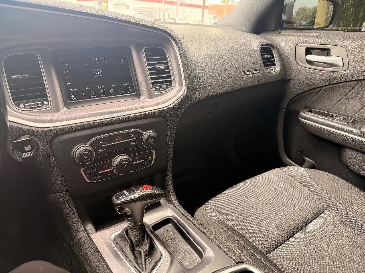 Used 2019 Dodge Charger SXT RWD image 18