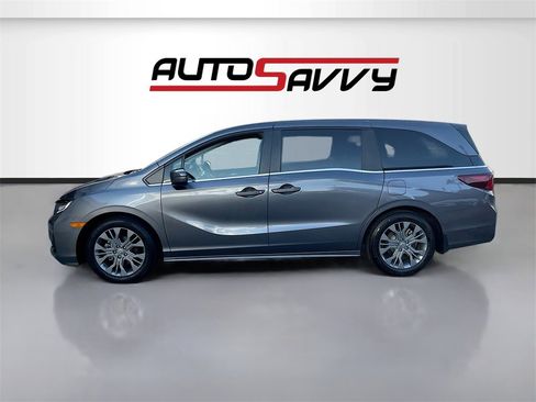 Used 2025 Honda Odyssey Touring image 4
