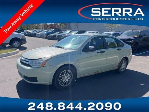 Used 2010 Ford Focus SE FWD image 1