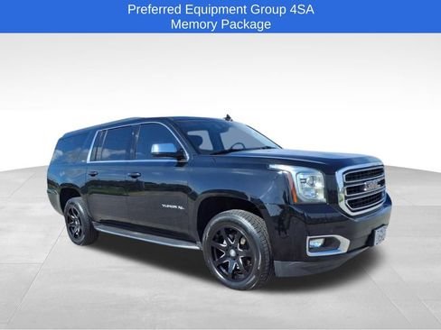 Used 2018 GMC Yukon XL SLT image 2