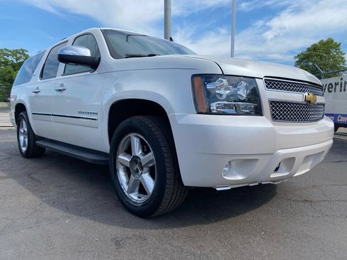 Used 2012 Chevrolet Suburban LTZ AWD/4WD image 33