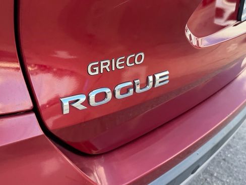 Used 2019 Nissan Rogue SV FWD image 14