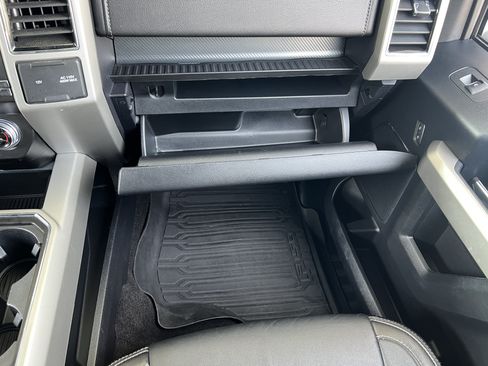 Used 2020 Ford F150 Lariat w/ Equipment Group 502A Luxury AWD/4WD image 30