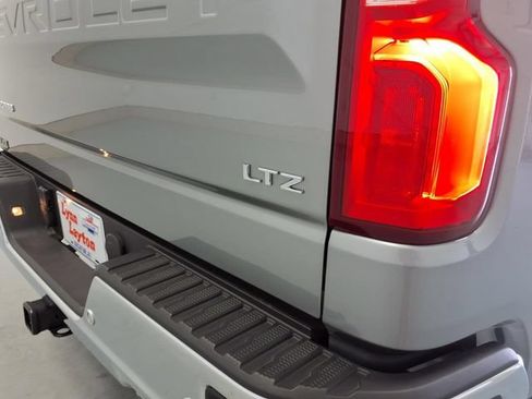 Used 2026 Chevrolet Silverado 1500 LTZ AWD/4WD image 11