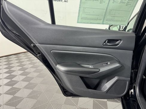 Used 2025 Nissan Altima 2.5 SV FWD image 27