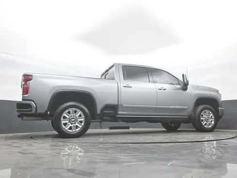 Used 2024 Chevrolet Silverado 2500 High Country w/ High Country Premium Package AWD/4WD image 43