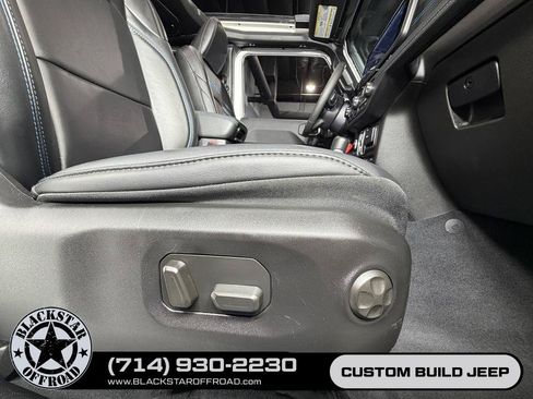 Used 2024 Jeep Wrangler Unlimited Rubicon 4xe AWD/4WD image 32
