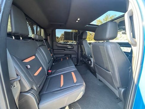 Used 2023 GMC Sierra 1500 AT4 w/ AT4 Premium Package AWD/4WD image 22