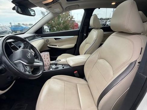 Used 2020 INFINITI QX50 Sensory w/ Proactive Package AWD/4WD image 4