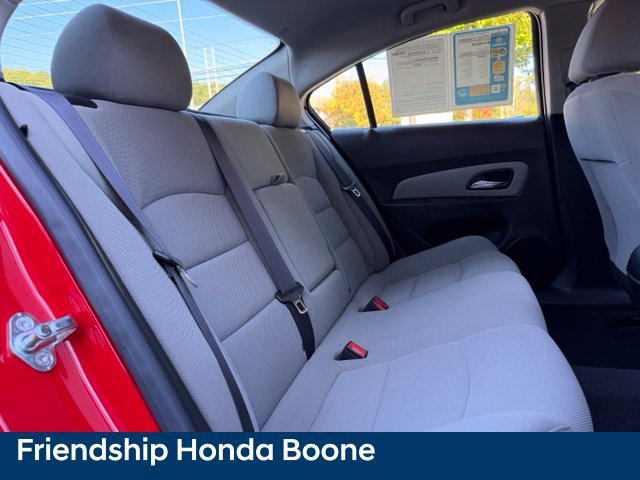 Used 2015 Chevrolet Cruze LT FWD image 37