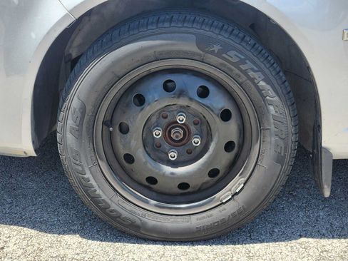 Used 2007 Pontiac G5 FWD image 9