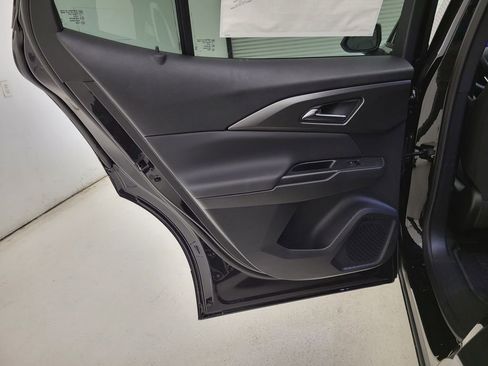 New 2026 Chevrolet Equinox EV LT image 38