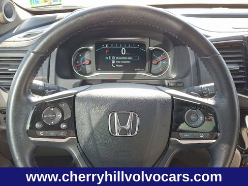 Used 2020 Honda Pilot Touring image 22