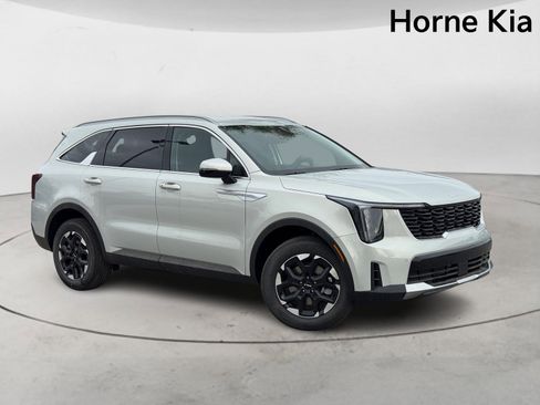 New 2026 Kia Sorento S image 2