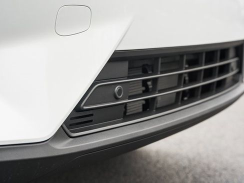 New 2026 Volvo XC40 B5 Ultra w/ Protection Package Premier image 16