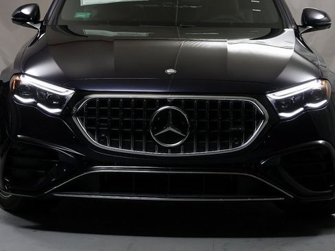 New 2026 Mercedes-Benz E 53 AMG e 4MATIC Sedan image 6
