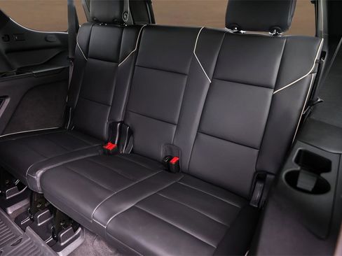 Used 2023 Cadillac Escalade Premium Luxury image 26