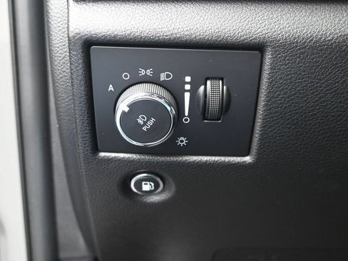 Used 2020 Jeep Grand Cherokee Altitude AWD/4WD image 16